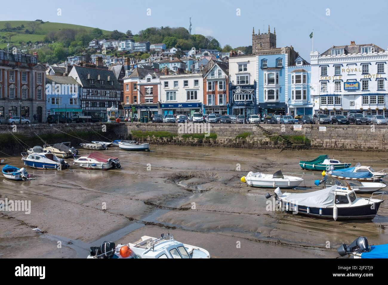 Dartmouth Harbour bei Ebbe in der Stadt Dartmouth in Devon Stockfoto