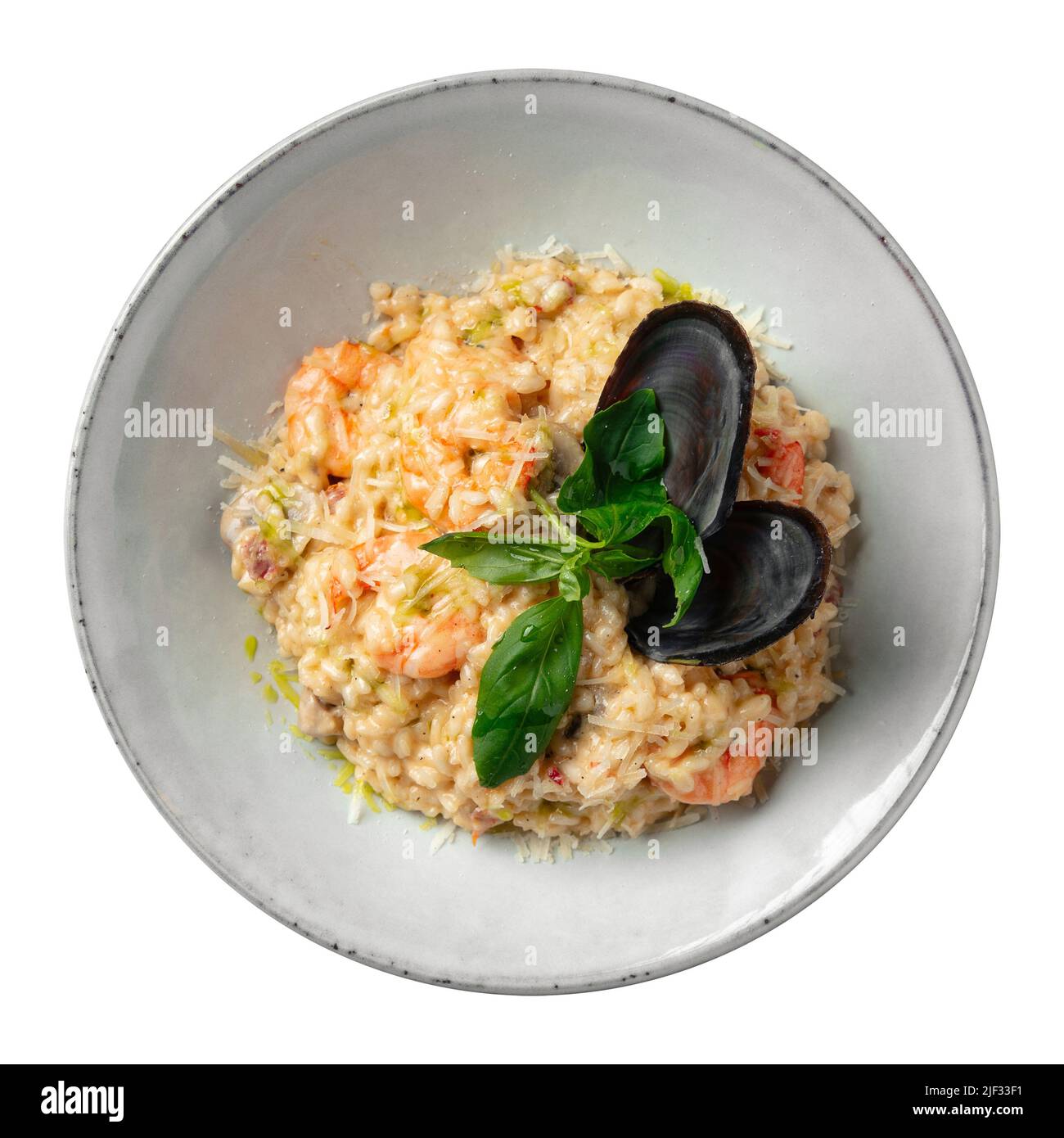 Isolierte Portion Gourmet-Risotto mit Meeresfrüchten Stockfoto