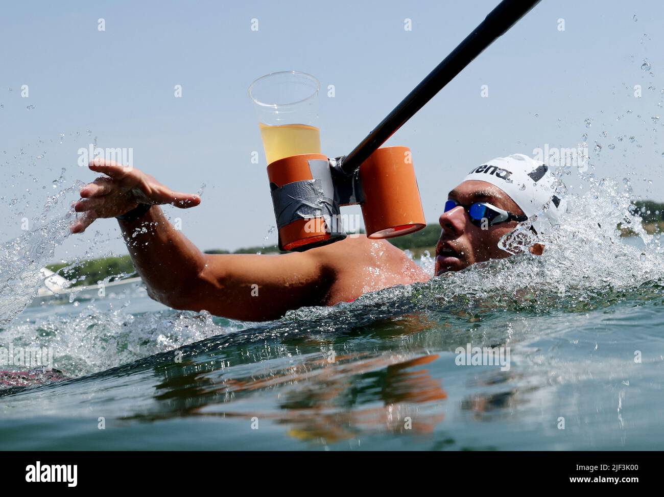 Schwimmen - FINA World Championships - Open Water - Lake Lupa, Budapest, Ungarn - 29. Juni 2022 der Italiener Gregorio Paltrinieri beim Finale der Männer 10km, REUTERS/Antonio Bronic Stockfoto
