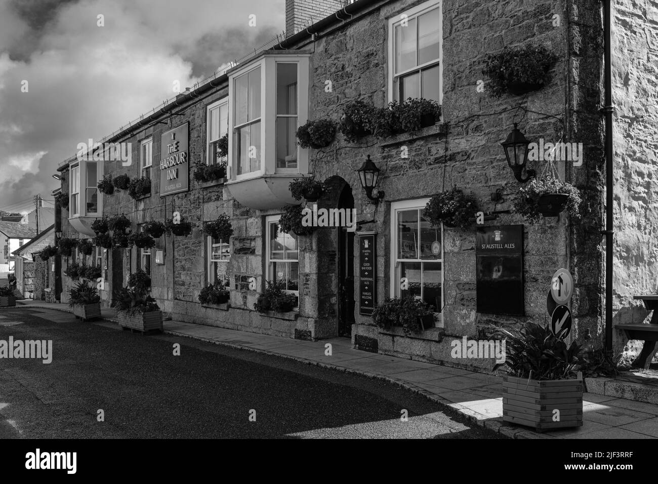 The Harbour Inn, Porthleven Harbour, Cornwall Stockfoto