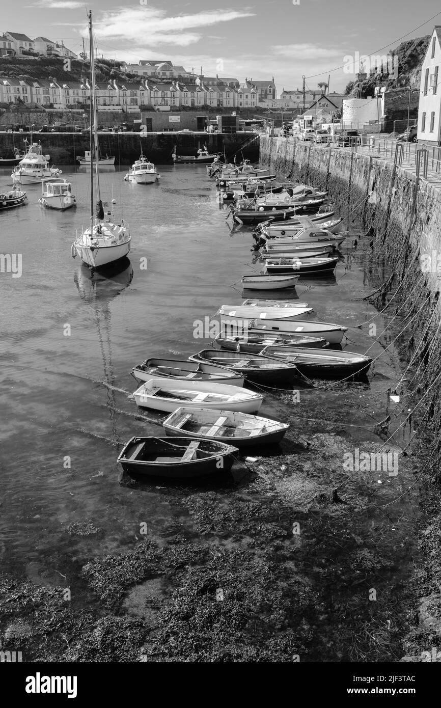 Szenen in und um Porthleven Harbour, Cornwall Stockfoto