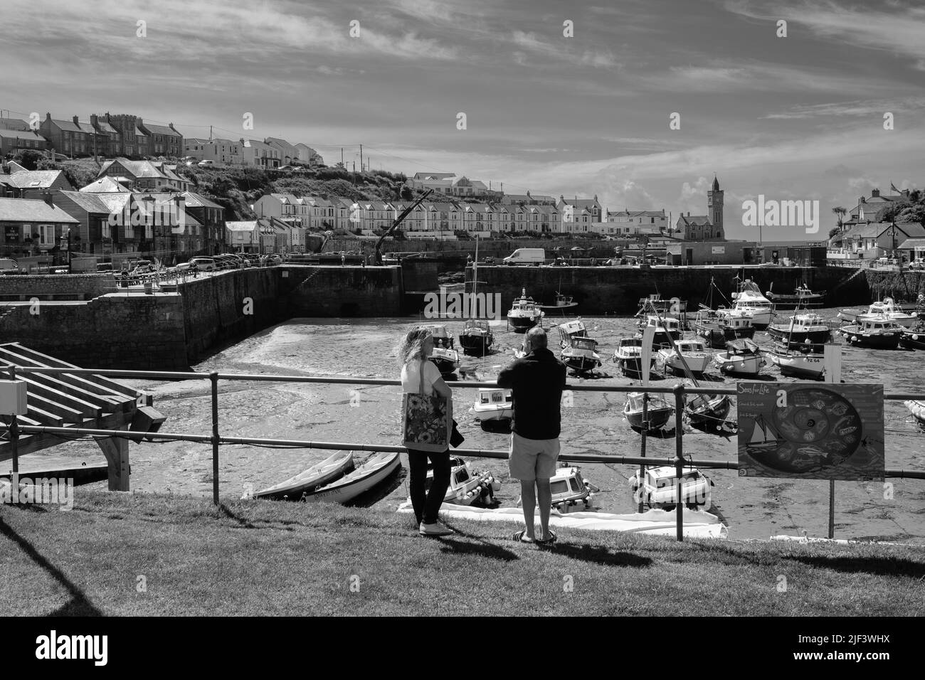 Szenen in und um Porthleven Harbour, Cornwall Stockfoto