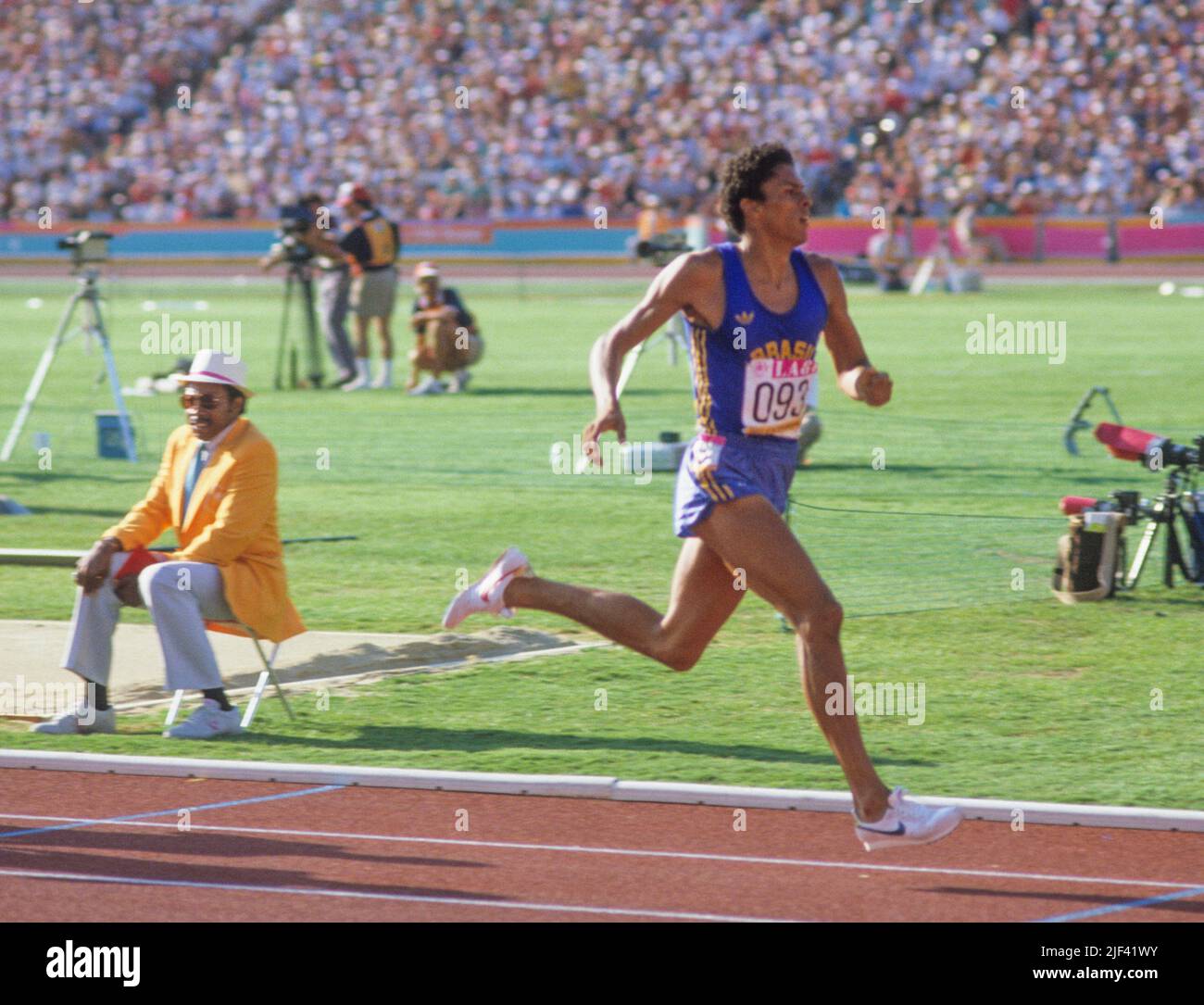 OLYMPISCHE SOMMERSPIELE in Los Angeles 1984 JOAQUIM CRUZ Brasilien Gewinne bei den Olympischen Sommerspielen 1984 in Los Angeles 800 m auf 1.43.00 Stockfoto