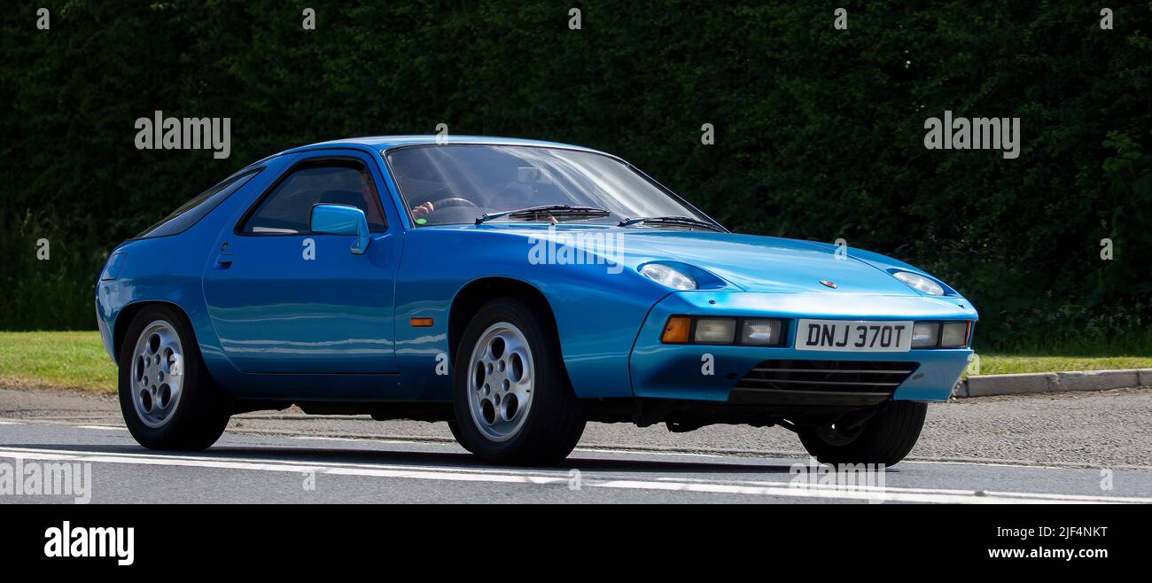 1978 blau 4500 ccm Porsche 928 Stockfoto