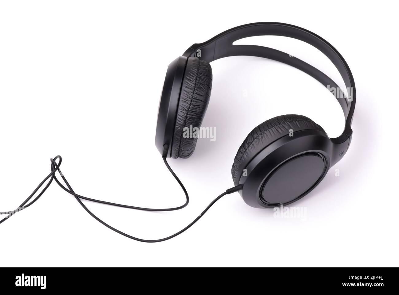 Professionelle Ohrhörer mit Kabel in Schwarz, isoliert auf Weiß Stockfoto
