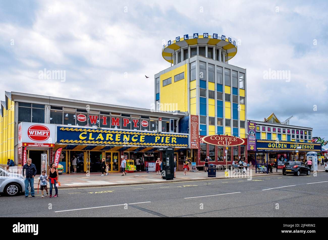 Clarence Pier, ein Vergnügungspark in Portsmouth, England, Großbritannien - britische Küstenstadt. Stockfoto