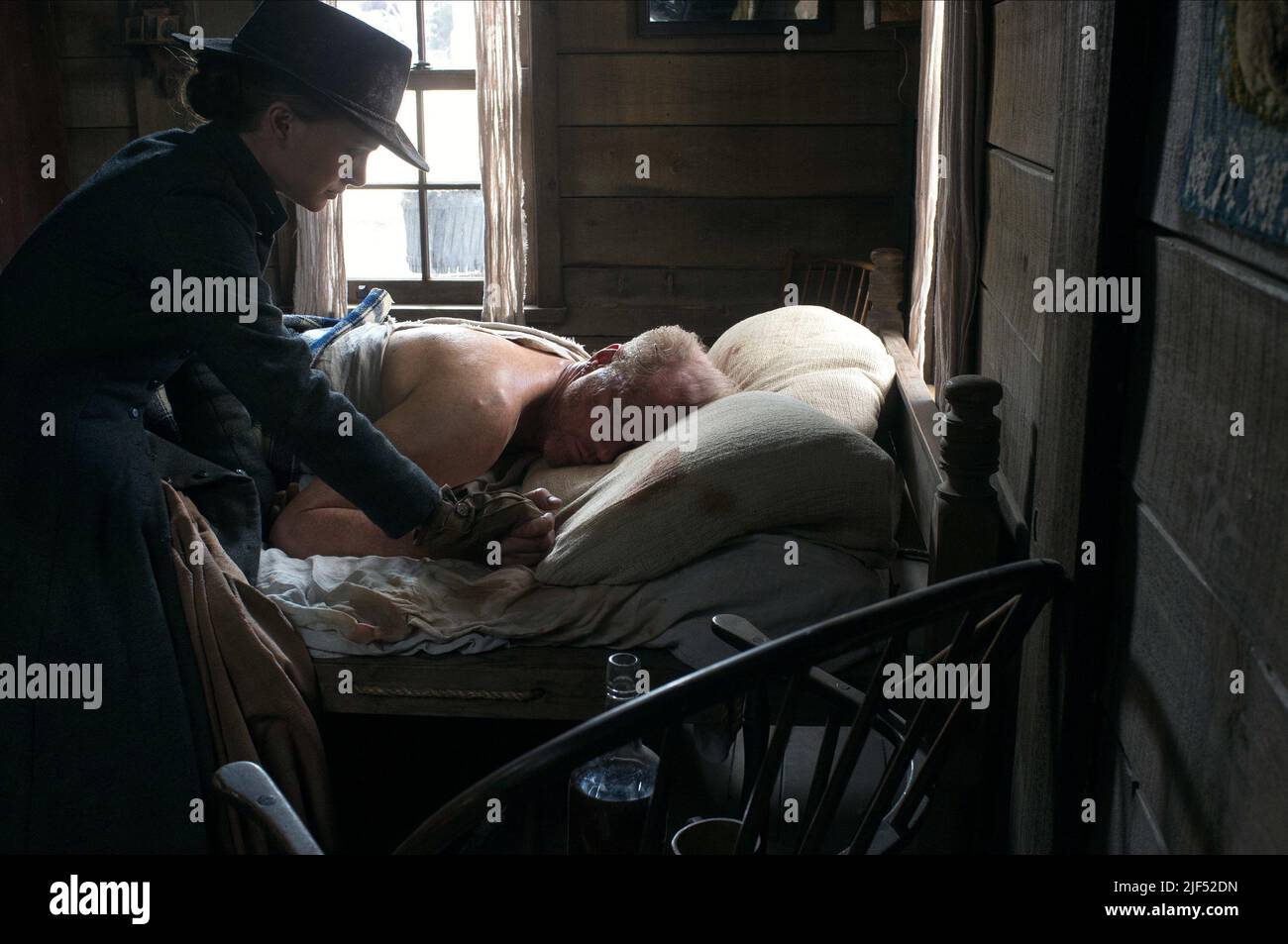 PORTMAN, EMMERICH, JANE BEKAM EINE WAFFE, 2015 Stockfoto