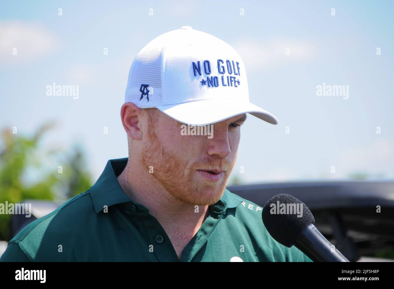 Jersey, Usa. 29.. Juni 2022. Canelo Alvarez nimmt an der Icons Series Pressekonferenz im Liberty National Golf Club, Jersey City, Teil. (Foto von Efren Landaos/SOPA Images/Sipa USA) Quelle: SIPA USA/Alamy Live News Stockfoto