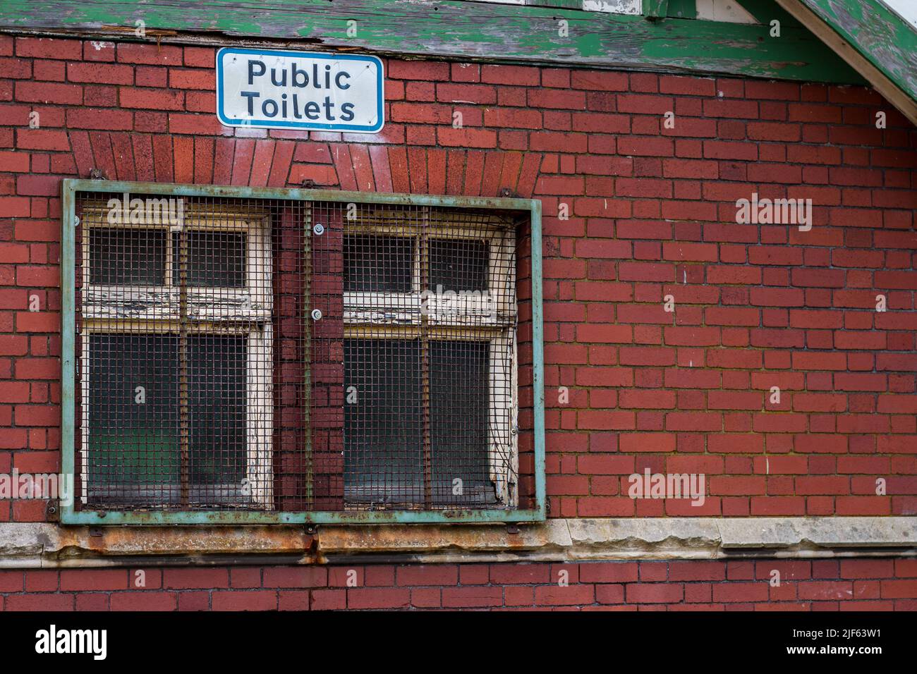 Geschlossen Öffentliche Toiletten in Avonmouth Bristol Stockfoto