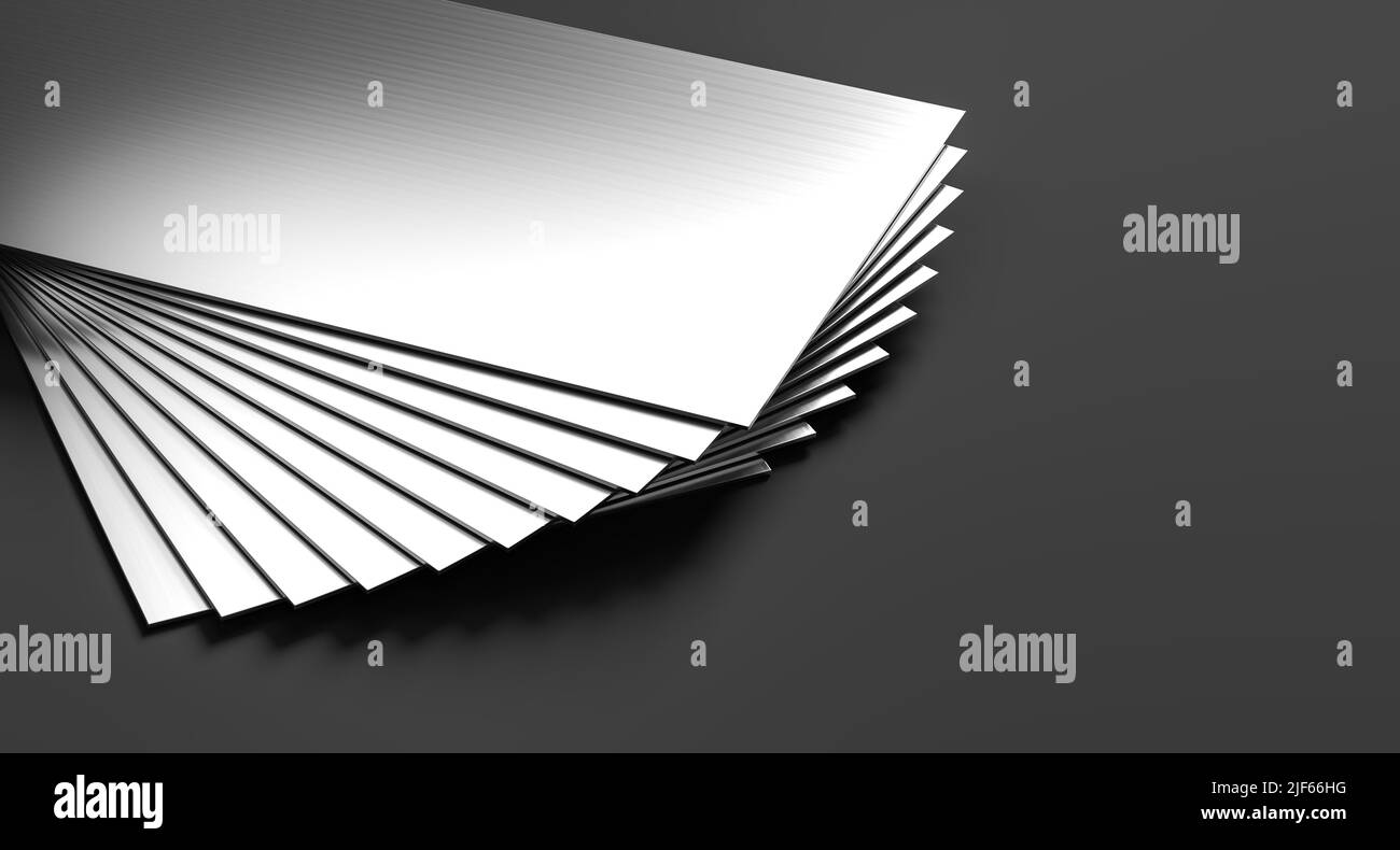 Isolierte Aluminium- oder Stahlplatten auf dunklem Hintergrund. Stapel von Aluminiumplatten oder Stahlplatten. 3D Abbildung Stockfoto