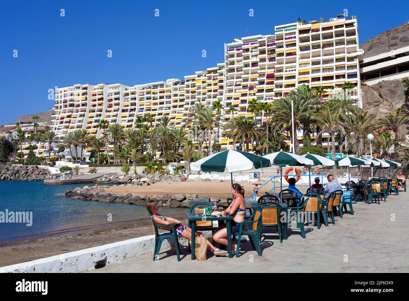 Strandbar in einem Ferienort, Anfi del Mar, Arguineguin, Kanarische Inseln, Spanien, Europa Stockfoto