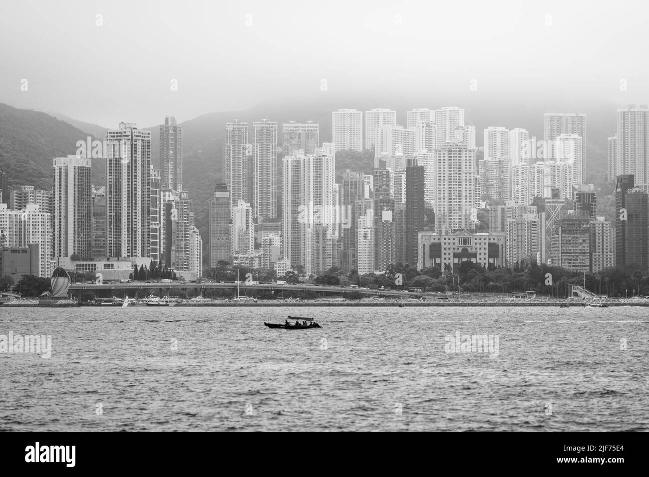 Causeway Bay und Victoria Park Skyline, Blick von TST. (April 2022) Stockfoto