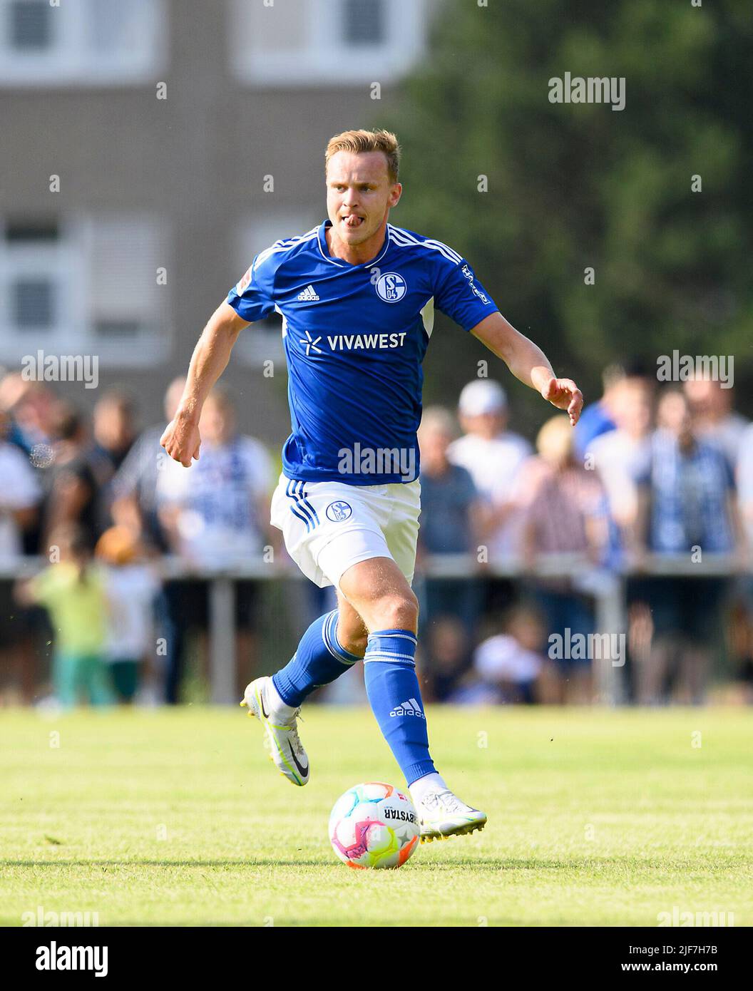 Marius LODE (GE) Action, Fußball-Testspiel VfB Huels - FC Schalke 04 (GE) 0:14, am 29.. Juni 2022 in Marl/Deutschland. #Die DFL-Vorschriften verbieten die Verwendung von Fotos als Bildsequenzen und/oder quasi-Video # Â Stockfoto