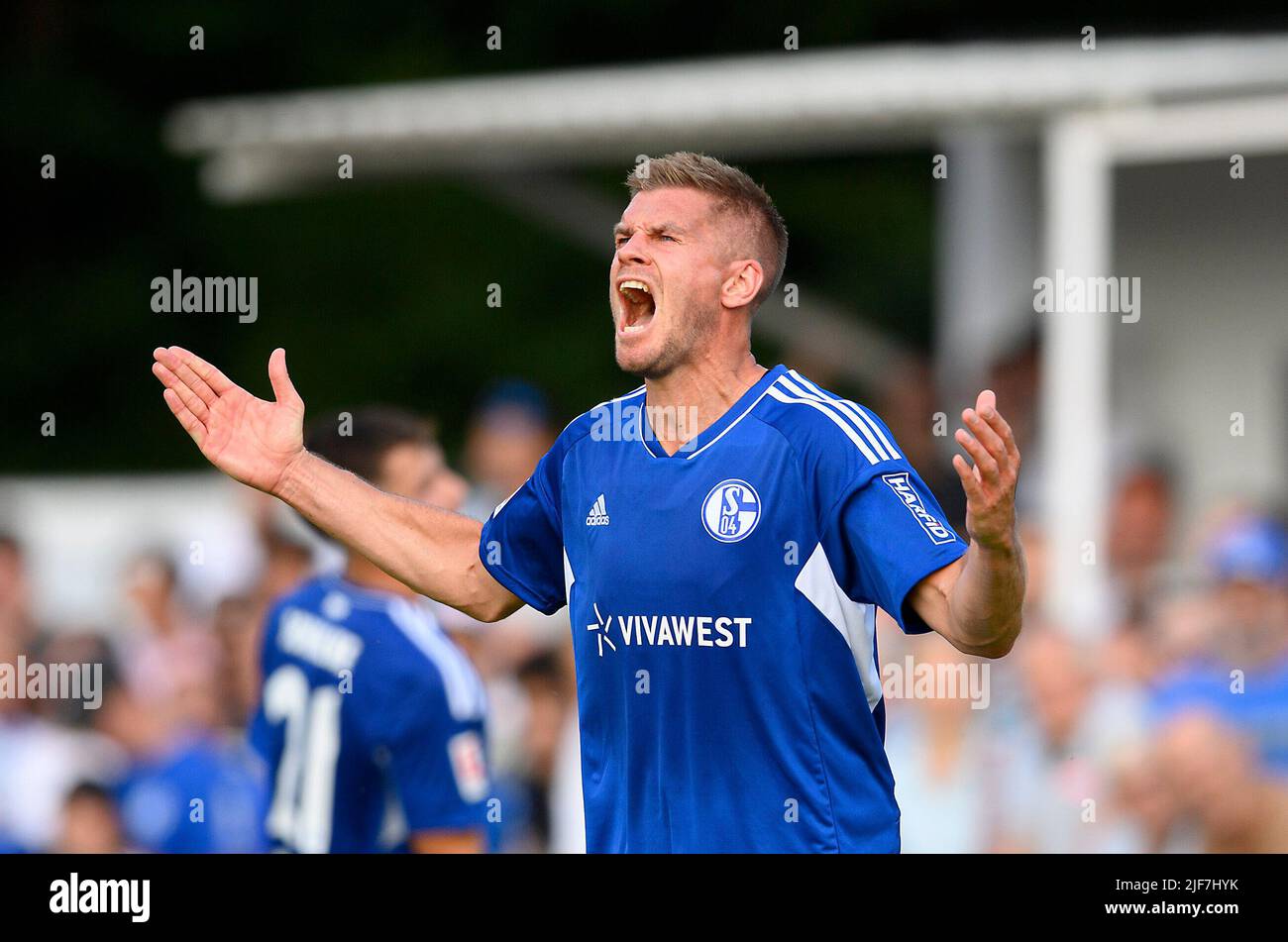 Simon TERODDE (GE) Geste, Geste, Fußball-Testspiel VfB Huels - FC Schalke 04 (GE) 0:14, am 29.. Juni 2022 in Marl/Deutschland. #Die DFL-Vorschriften verbieten die Verwendung von Fotos als Bildsequenzen und/oder quasi-Video # Â Stockfoto