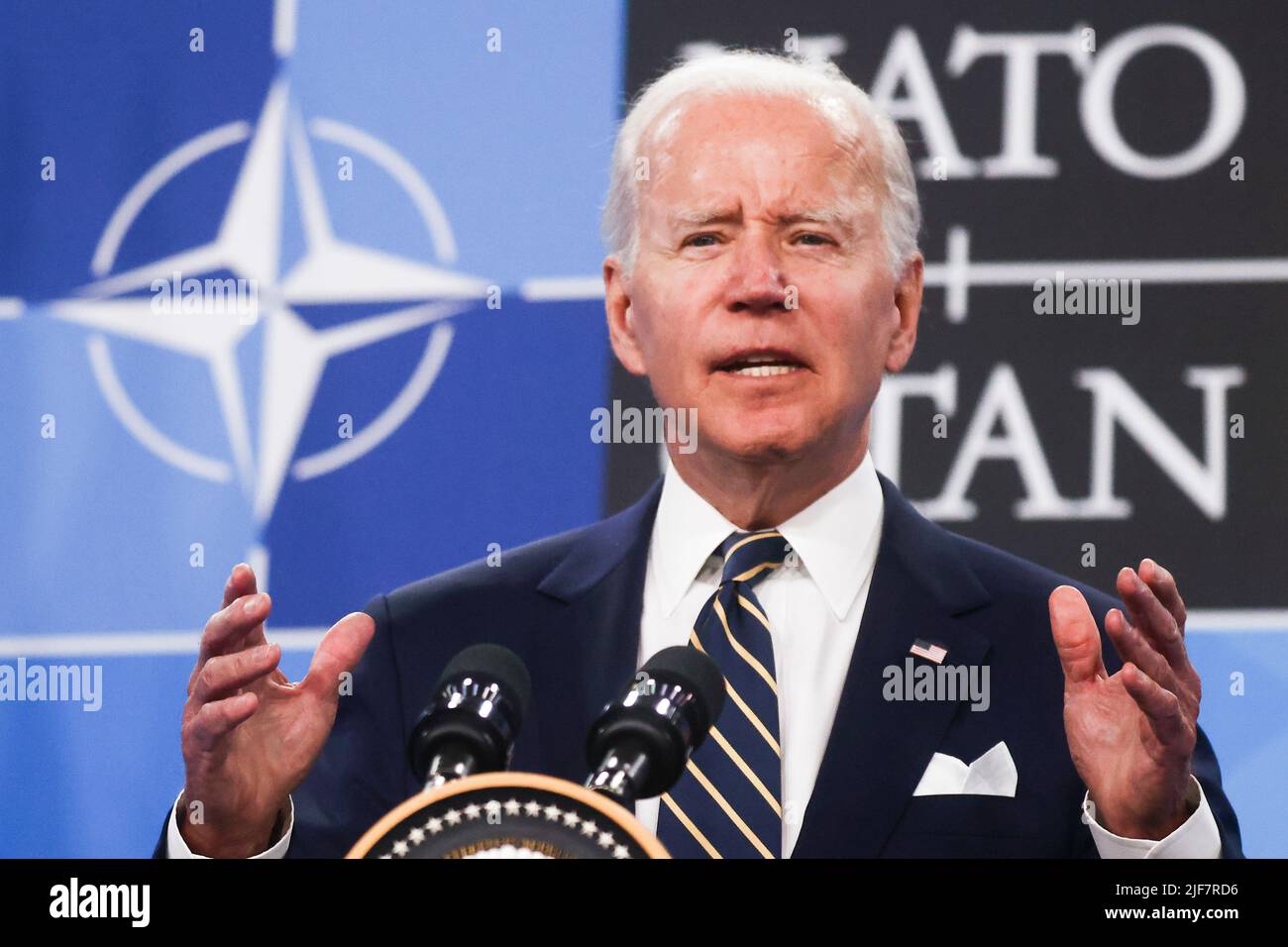 Madrid, Spanien. 30.. Juni 2022. US-Präsident JOE BIDEN hält während des NATO-Gipfels im IFEMA-Kongresszentrum in Madrid, Spanien, eine Pressekonferenz ab. (Bild: © Beata Zawrzel/ZUMA Press Wire) Stockfoto