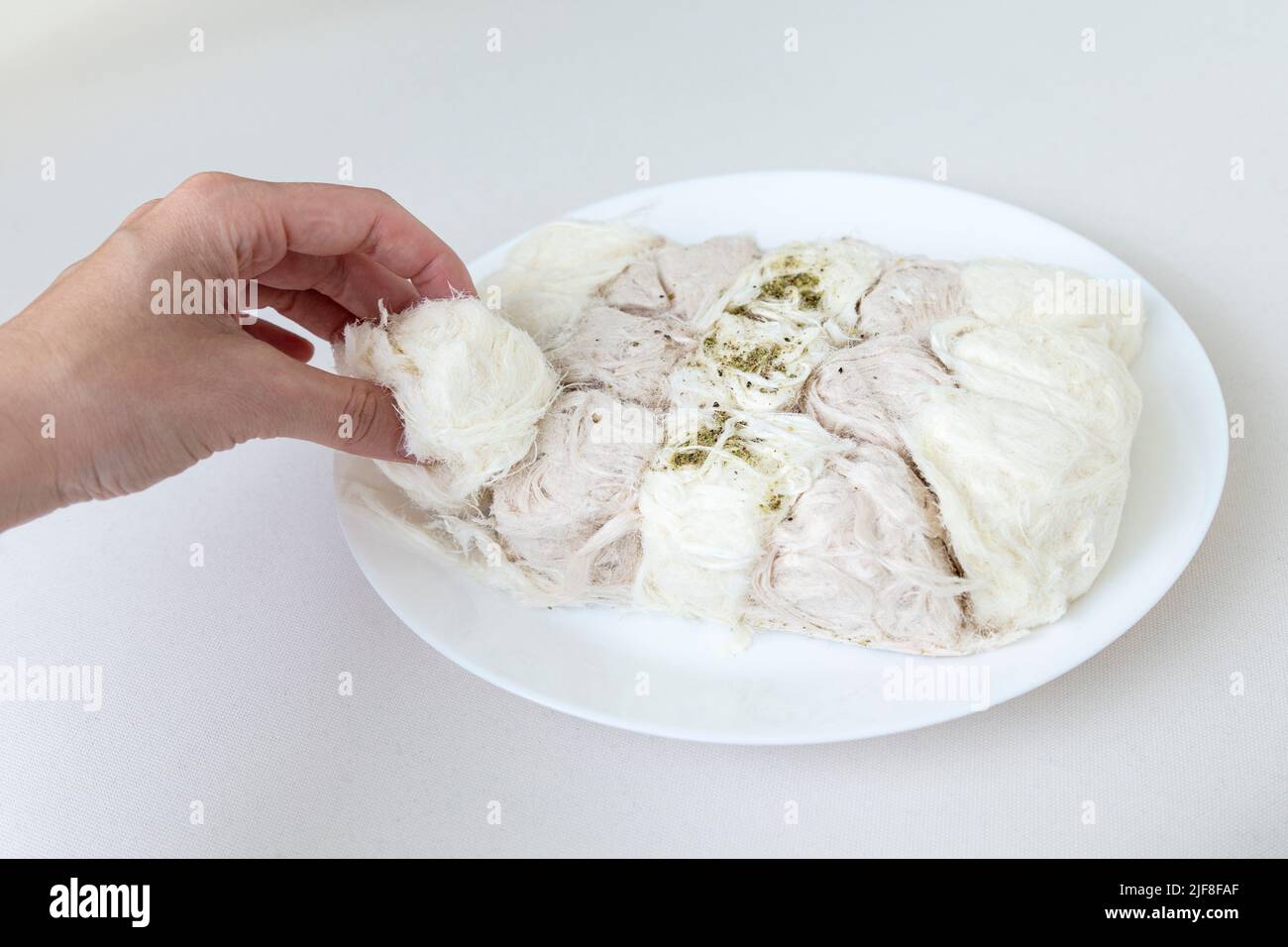 Türkische Zahnseide Halva in einer Auswahl an Geschmacksrichtungen Stockfoto