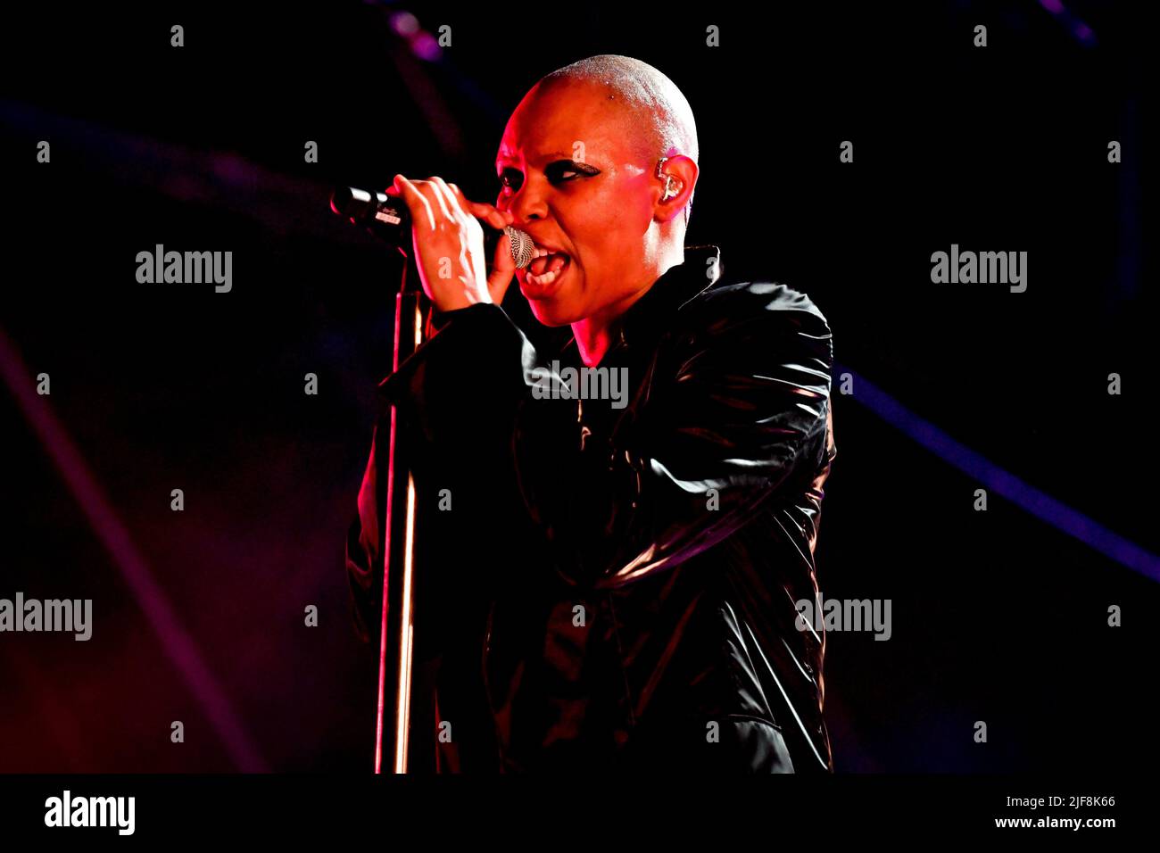 Padua, Italien. 30.. Juni 2022. Skin tritt auf der Bühne während der Skunk Anansie feiert 25 Jahre, Musikkonzert in Padova, Italien, Juni 30 2022 Quelle: Independent Photo Agency/Alamy Live News Stockfoto