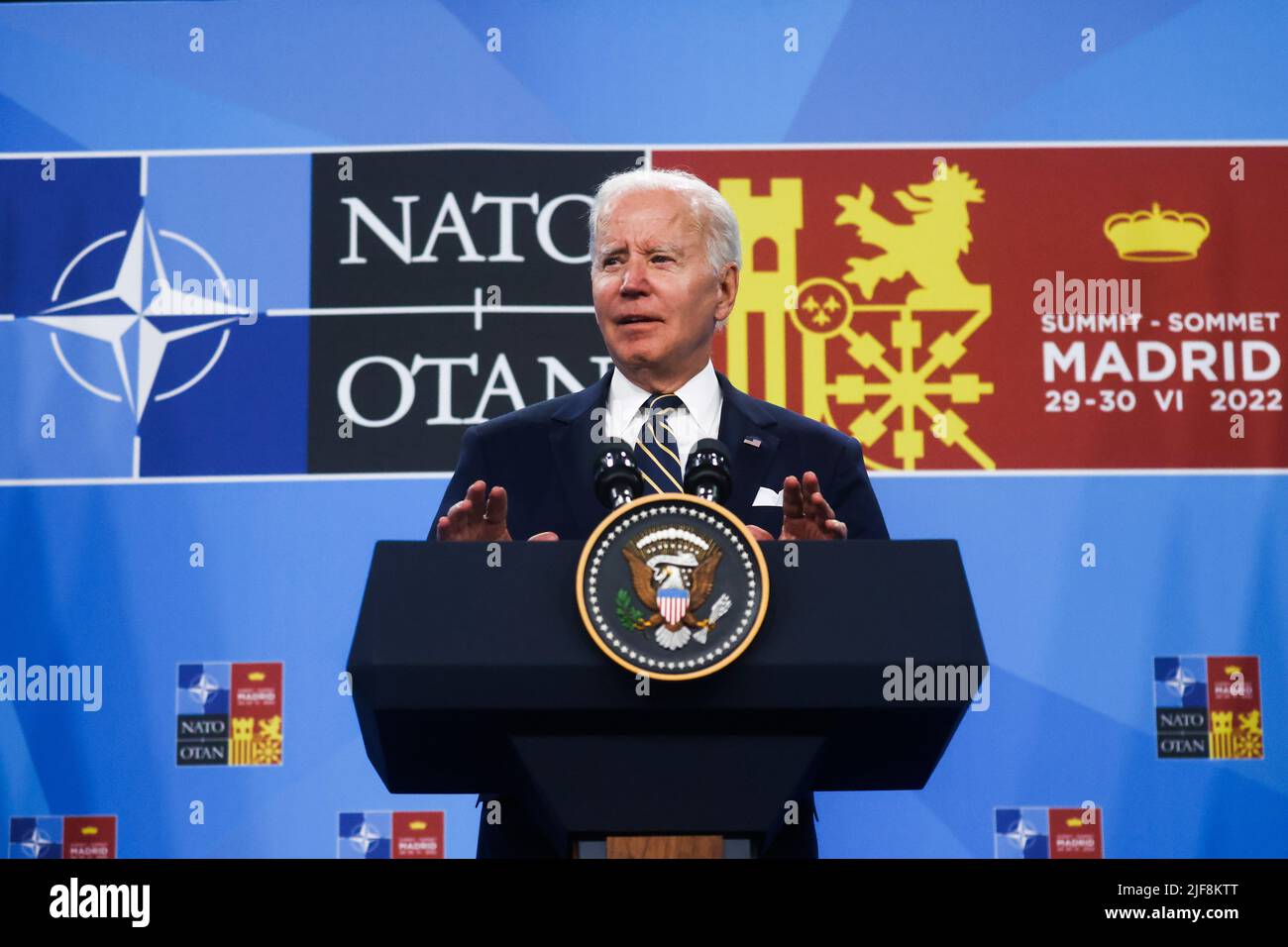Madrid, Spanien. 30.. Juni 2022. US-Präsident Joe Biden hält während des NATO-Gipfels am 30. Juni 2022 im IFEMA-Kongresszentrum in Madrid, Spanien, eine Pressekonferenz ab. (Bild: © Beata Zawrzel/ZUMA Press Wire) Stockfoto
