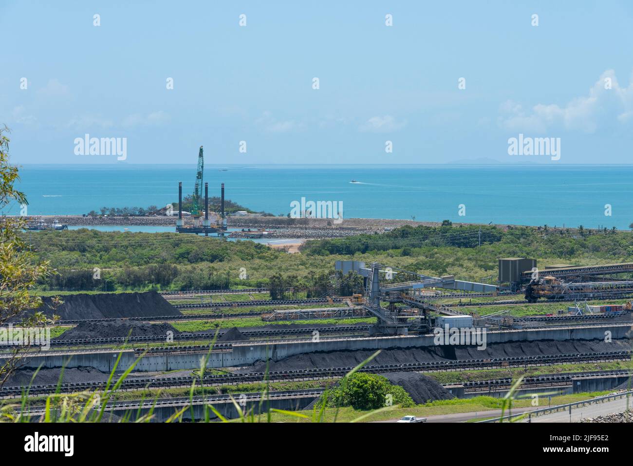 Zwei Kohlebergwerke im Hafen, Hay Point Coal Terminal (HPCT) und Dalrymple Bay Coal Terminal (DBCT), werden in Central Queensland betrieben Stockfoto