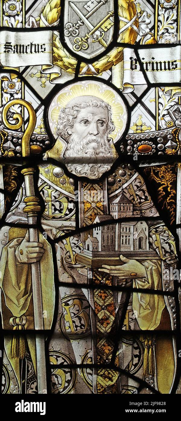 Buntglasfenster von Percy Bacon & Brothers mit Darstellung von St Berin oder Bernius, St Mary's Church, Tarrant Hinton, Dorset Stockfoto