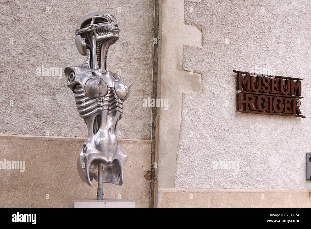 Schweiz, Kanton Friborg, Gruyeres, mittelalterliche Stadt, HR Giger Museum, Hans Ruedi Giger, Schweizer Künstler, Designer der Kreatur und Dreharbeiten für den Film Alien Stockfoto