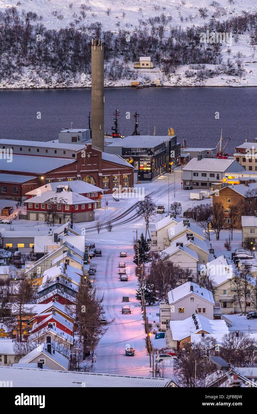 Norwegen, Lappland, Grafschaft Finnmark, Gemeinde Sor-Varanger, Stadt Kirkenes (das bedeutet Kap der Kirche), eine ehemalige Bergbaustadt, die für ihr Eisenerz bekannt ist, am Barentssee Stockfoto