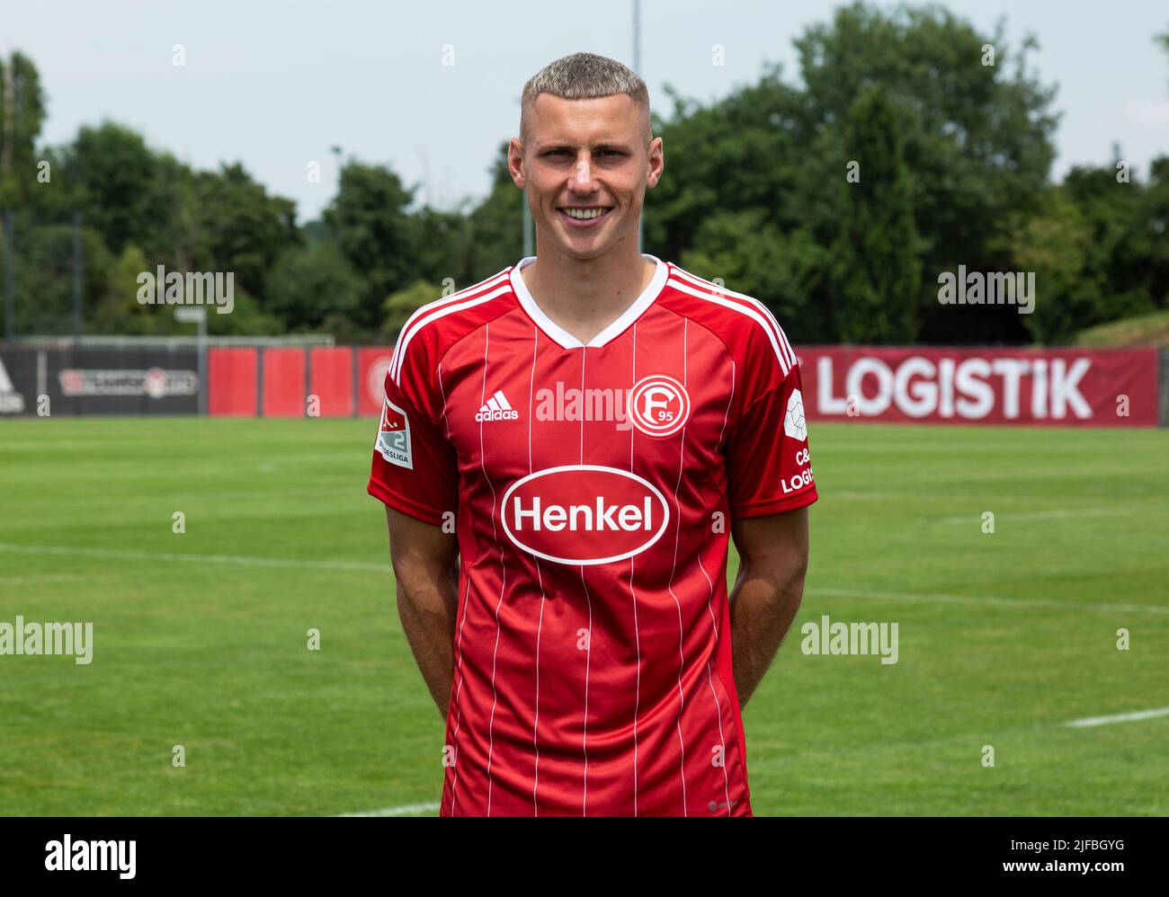 Fußball, 2. Bundesliga, 2022/2023, Fortuna Düsseldorf, Merkur Spiel Arena, Medientag, Teampräsentation für die neue Spielsaison, Pressefotoaufnahmen, Jakub Piotrowski Stockfoto