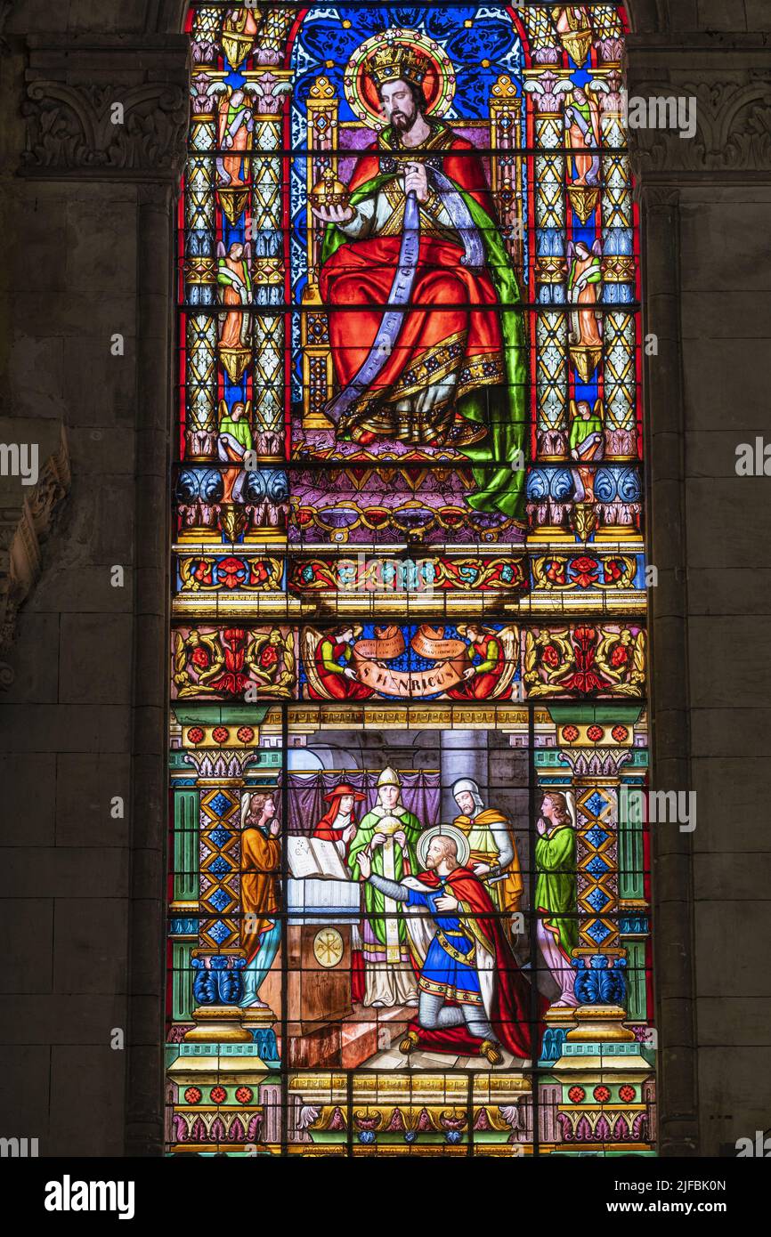 Frankreich, Rhone, Givors, Saint-Nicolas Kirche, Buntglasfenster von den größten Glasmachern des 19.. Jahrhunderts, Saint-Henri II Stockfoto