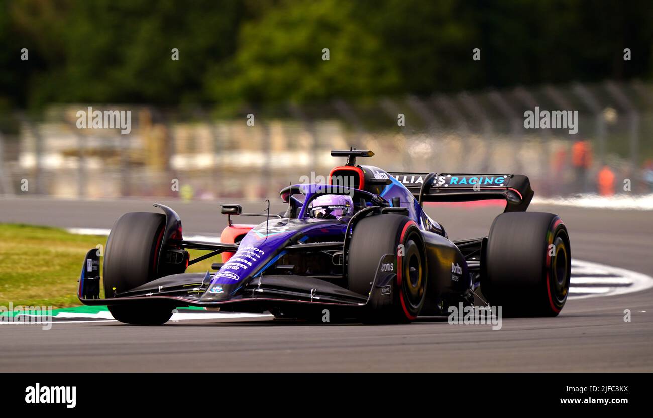 Williams Alex Albon vor dem Grand Prix von Großbritannien 2022 in Silverstone, Towcester. Bilddatum: Freitag, 1. Juli 2022. Stockfoto