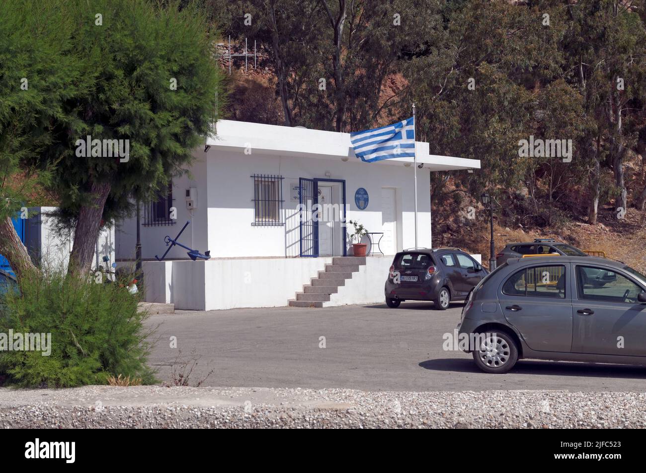 Hafenbehörde, Livadia, Insel Tilos, Dodekanese, Griechenland Stockfoto