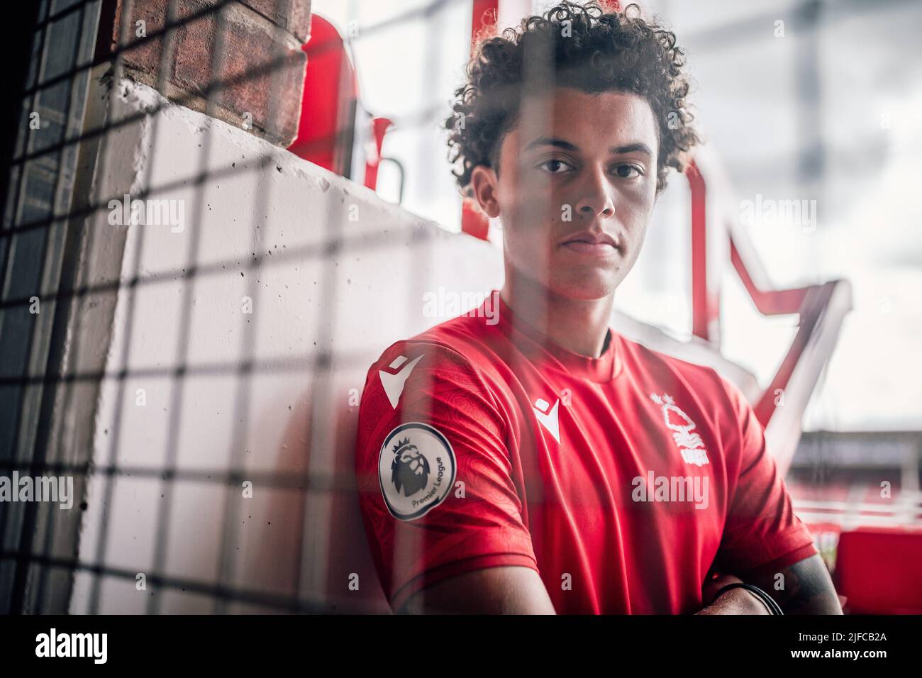 Nottingham, Großbritannien. 30.. Juni 2022. Brennan Johnson unterzeichnet am 6. 30. 2022 eine neue Vertragsverlängerung um vier Jahre bei Nottingham Forest in Nottingham, Großbritannien. (Foto von Ritchie Sumpter/News Images/Sipa USA) Quelle: SIPA USA/Alamy Live News Stockfoto