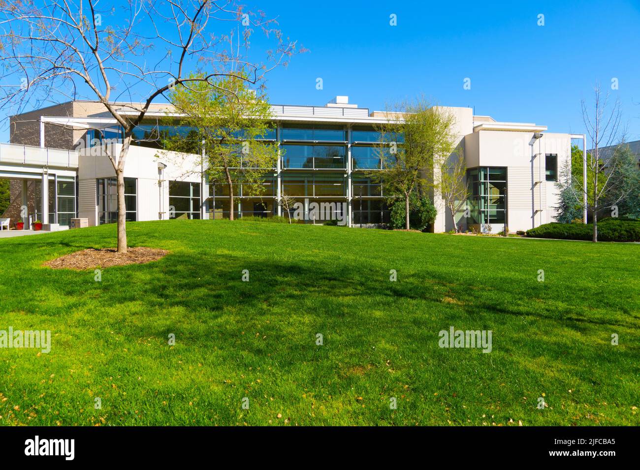 Gebäude auf dem Campus der University of California in Davis Stockfoto