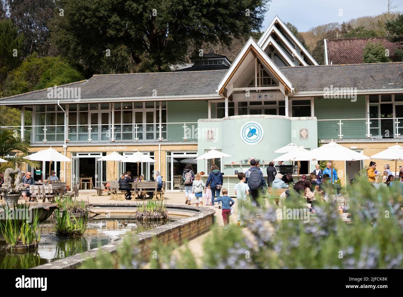 Gesamtansicht des Cafés und Restaurants des Botanischen Gartens Ventnor auf der Isle of Wight. Stockfoto Gesamtansicht des Cafés und Restaurants des Botanischen Gartens Ventnor auf der Isle of Wight. Stockfoto