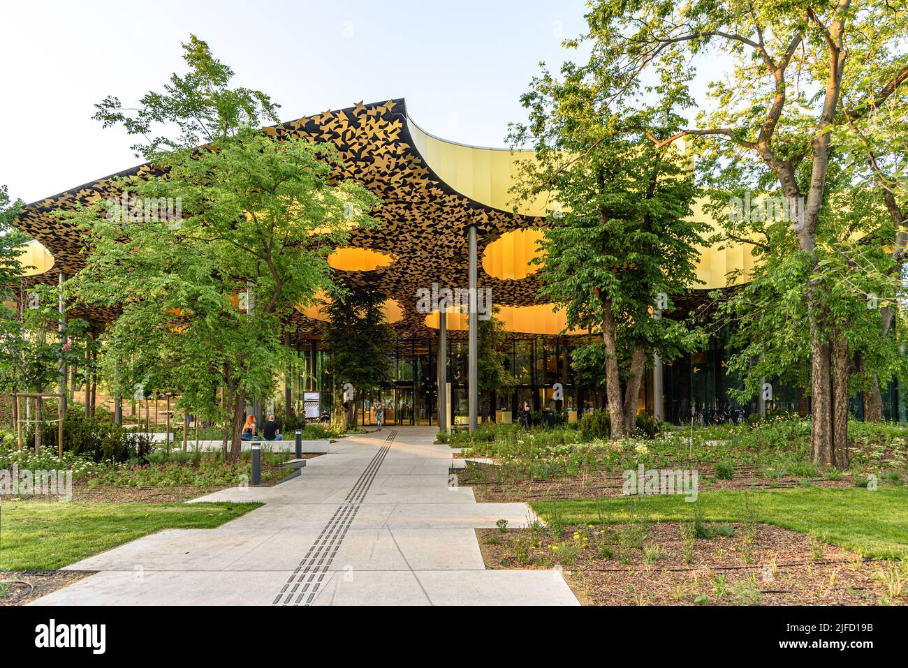 Das ungarische Haus der Musik im Budapester Stadtpark wurde von Sou Fujimoto entworfen Stockfoto
