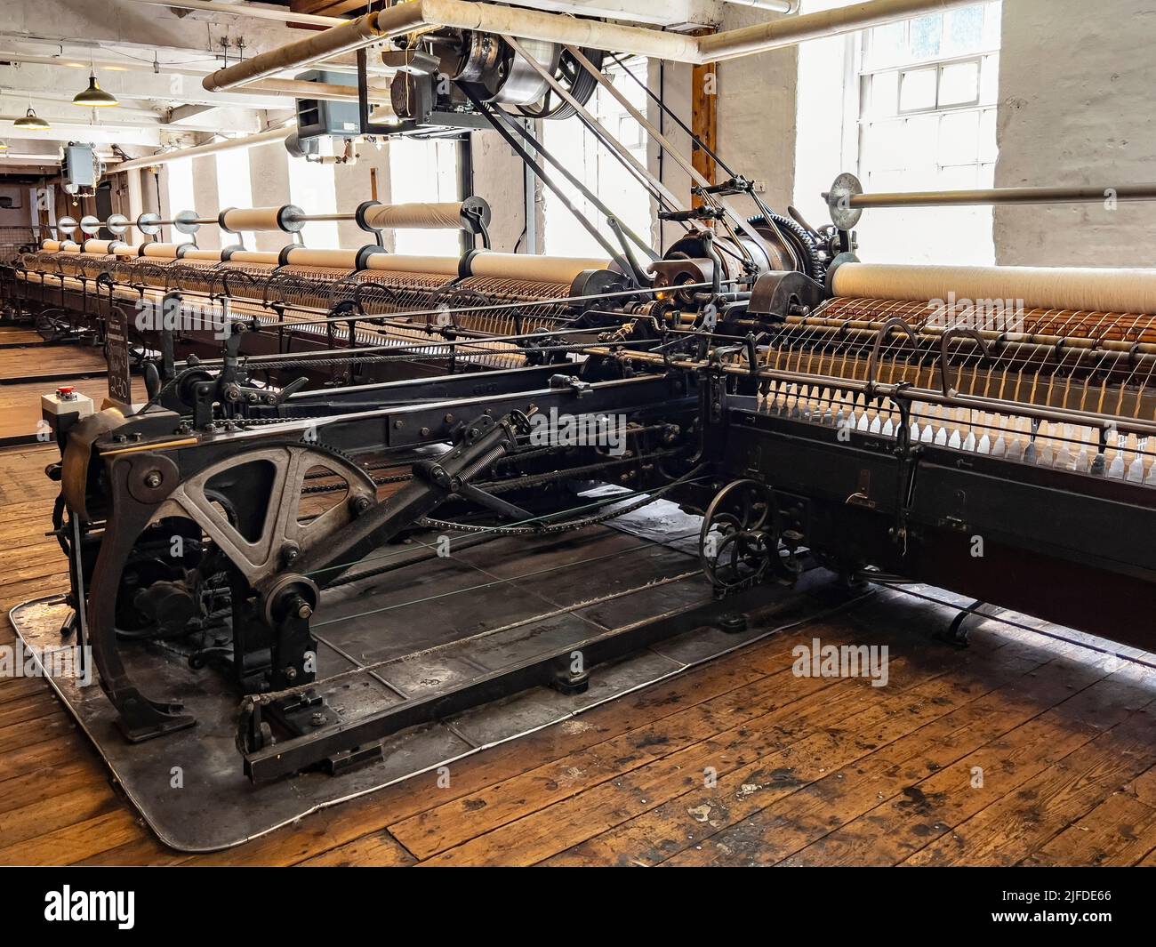 Quarry Bank Mill (auch bekannt als Styal Mill) in Styal, in der Grafschaft Héshire, im Nordwesten Englands. Es ist eine der am besten erhaltenen Textilfabriken der Industr Stockfoto