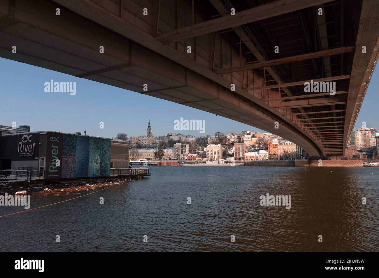 Serbien: Blick auf die Innenstadt von Belgrad von der anderen Seite des Flusses Sava Stockfoto