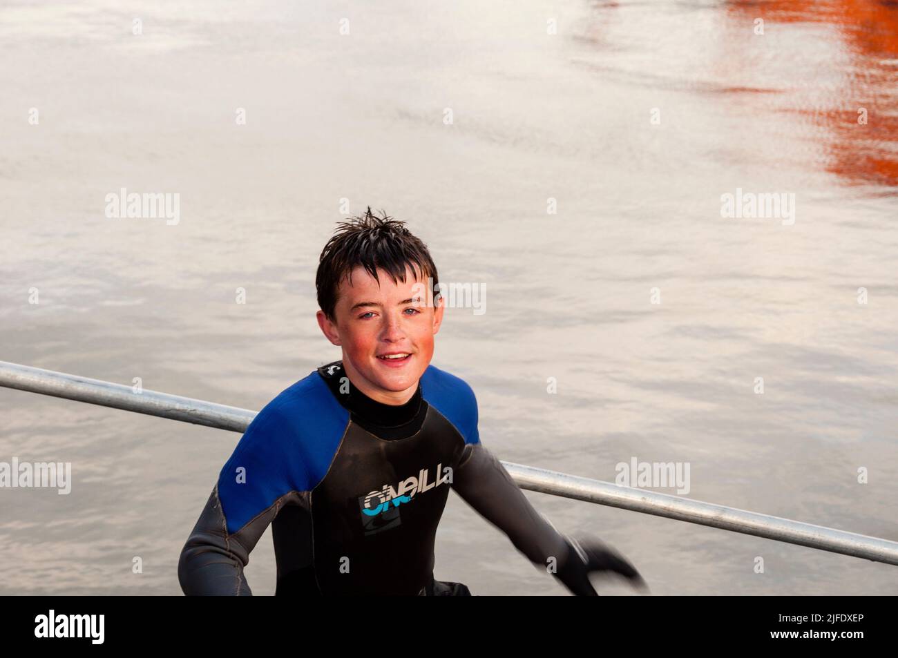 Irische Augen lächeln im Küstendorf Portrush in Nordirland. Stockfoto