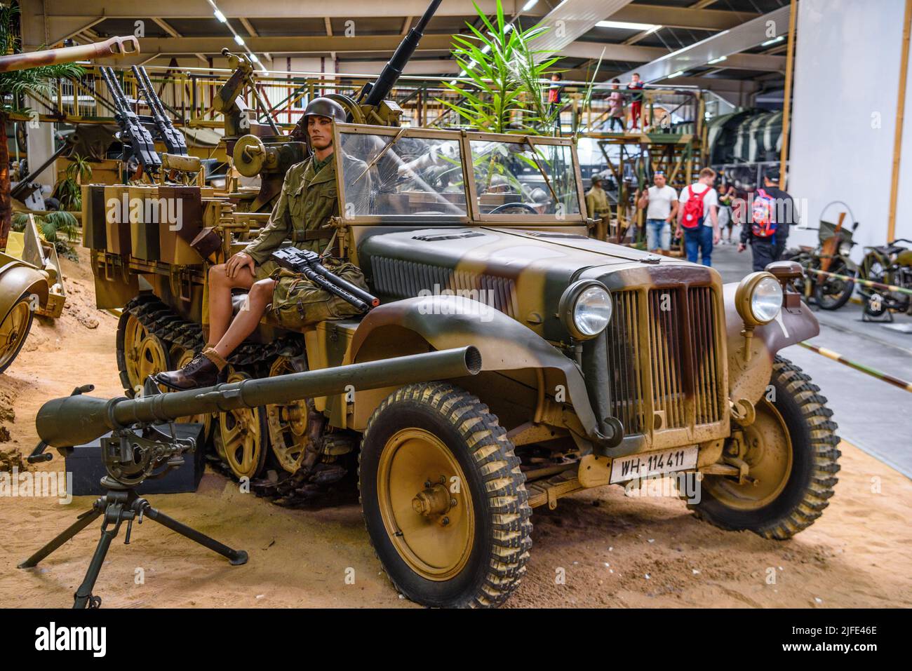 SINSHEIM, DEUTSCHLAND - MAI 2022: Military Demag SD.Kfz. 10 Sonderkraftfahrzeug Sondermotorfahrzeug WW2 1939 100ps mit Kanon 3. reich nazi-Deutschland Stockfoto