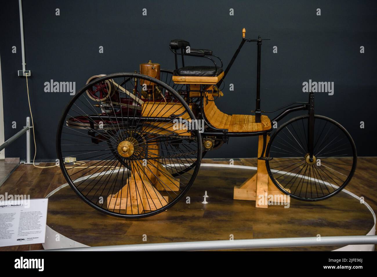 SINSHEIM, DEUTSCHLAND - MAI 2022: Benz Patent Motorwagen Modell 1 1886. Stockfoto