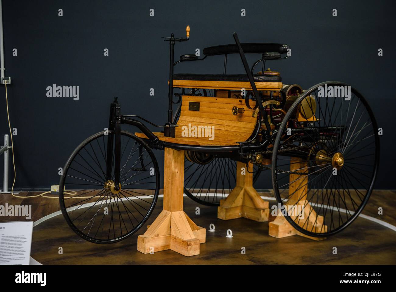 SINSHEIM, DEUTSCHLAND - MAI 2022: Benz Patent Motorwagen Modell 1 1886. Stockfoto