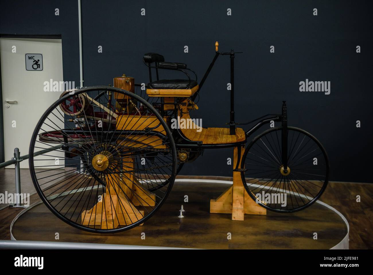 SINSHEIM, DEUTSCHLAND - MAI 2022: Benz Patent Motorwagen Modell 1 1886. Stockfoto