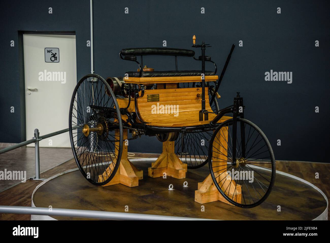 SINSHEIM, DEUTSCHLAND - MAI 2022: Benz Patent Motorwagen Modell 1 1886. Stockfoto