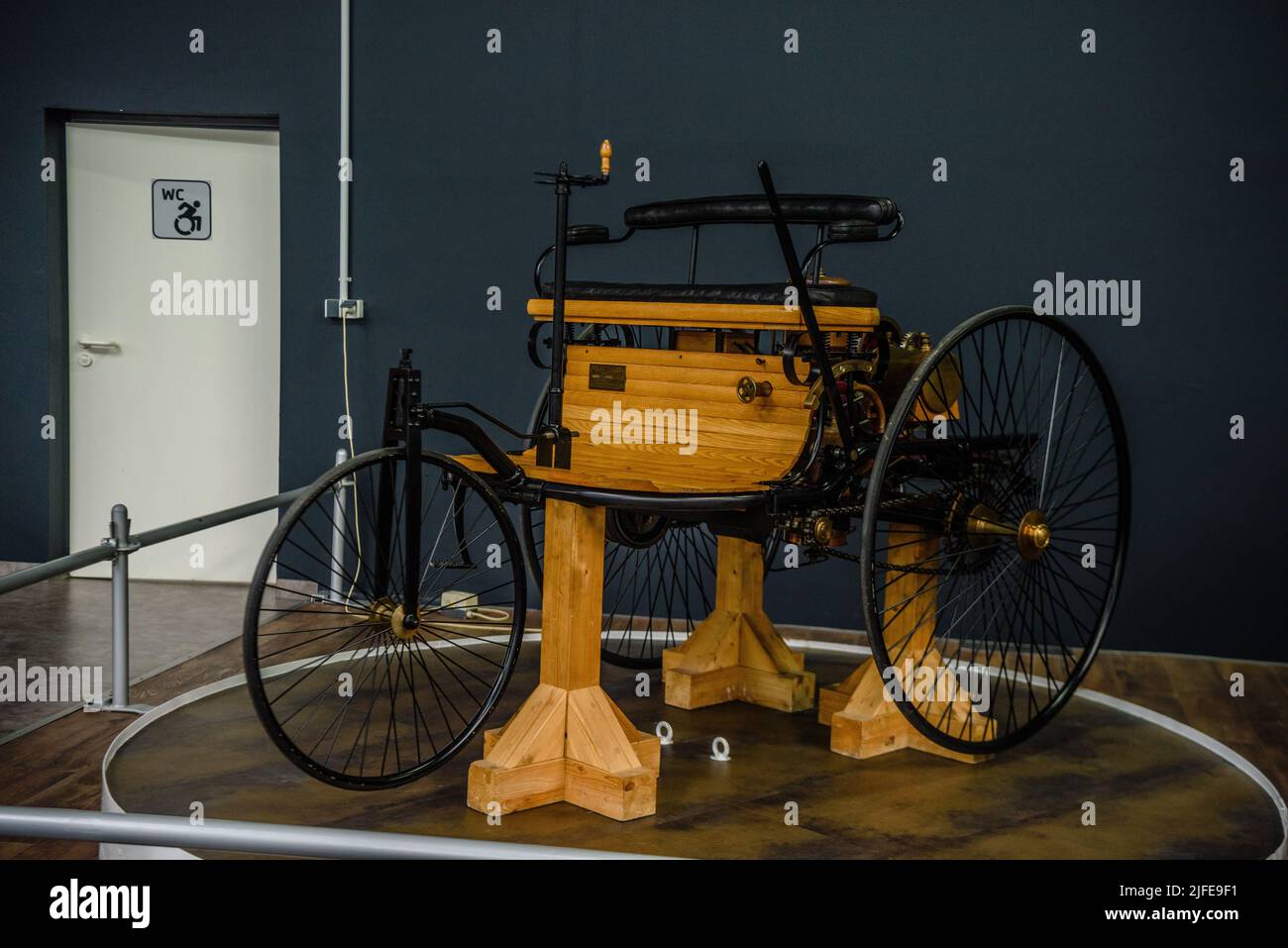 SINSHEIM, DEUTSCHLAND - MAI 2022: Benz Patent Motorwagen Modell 1 1886. Stockfoto