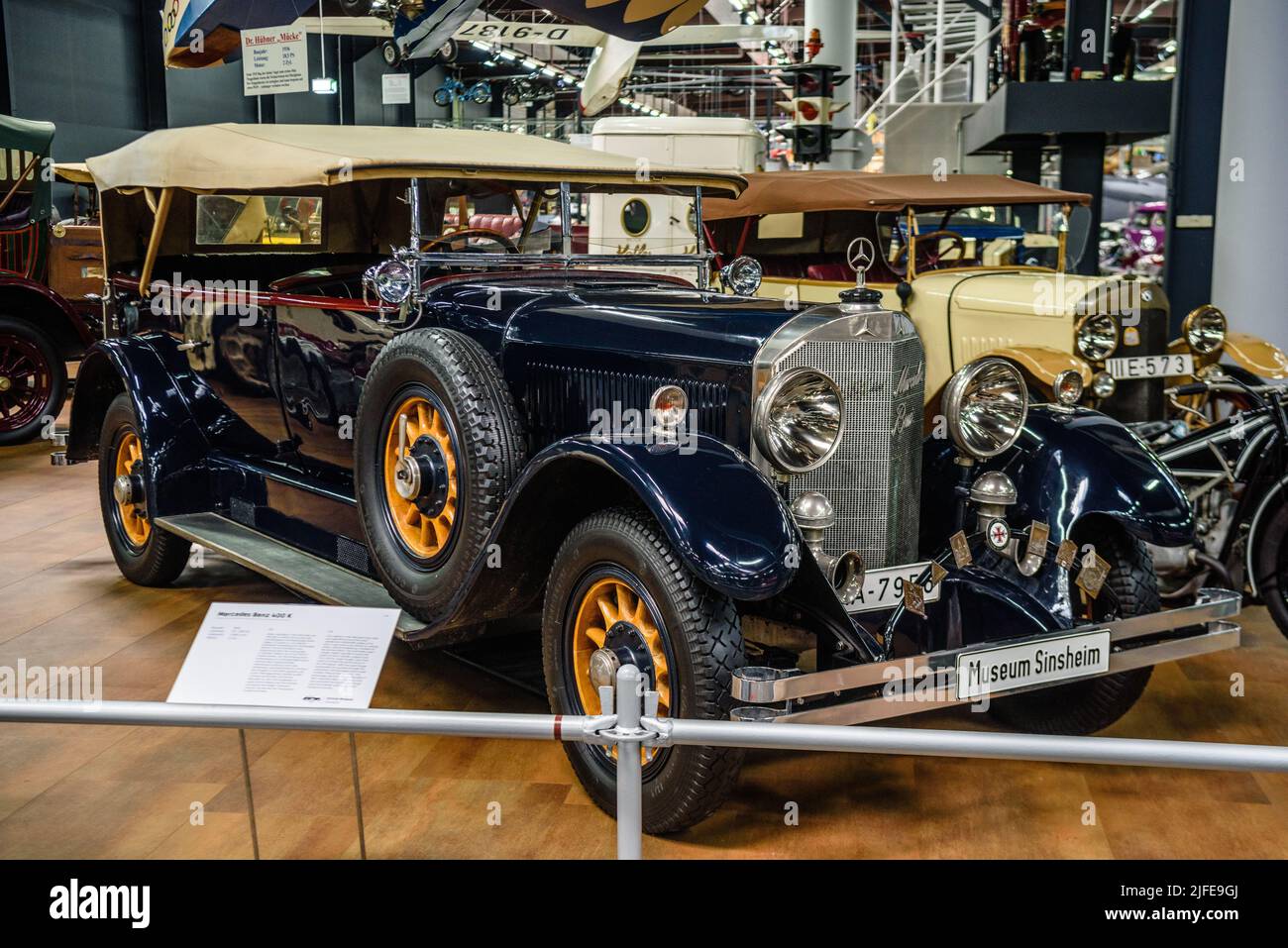 SINSHEIM, DEUTSCHLAND - MAI 2022: Schwarzer Mercedes 400 K 1924 100ps Stockfoto