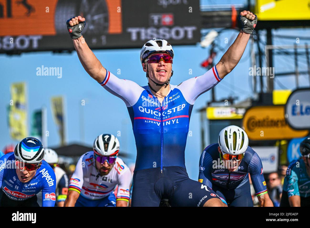 Der Niederländer Fabio Jakobsen von Quick-Step Alpha Vinyl feiert am Samstag, dem 02. Juli 2022, die zweite Etappe des Radrennens der Tour de France, einem 202,2 km langen Rennen zwischen Roskilde und Nyborg, Dänemark. Die diesjährige Tour de France findet vom 01. Bis 24. Juli 2022 statt und startet mit drei Etappen in Dänemark. BELGA FOTO JASPER JACOBS Stockfoto