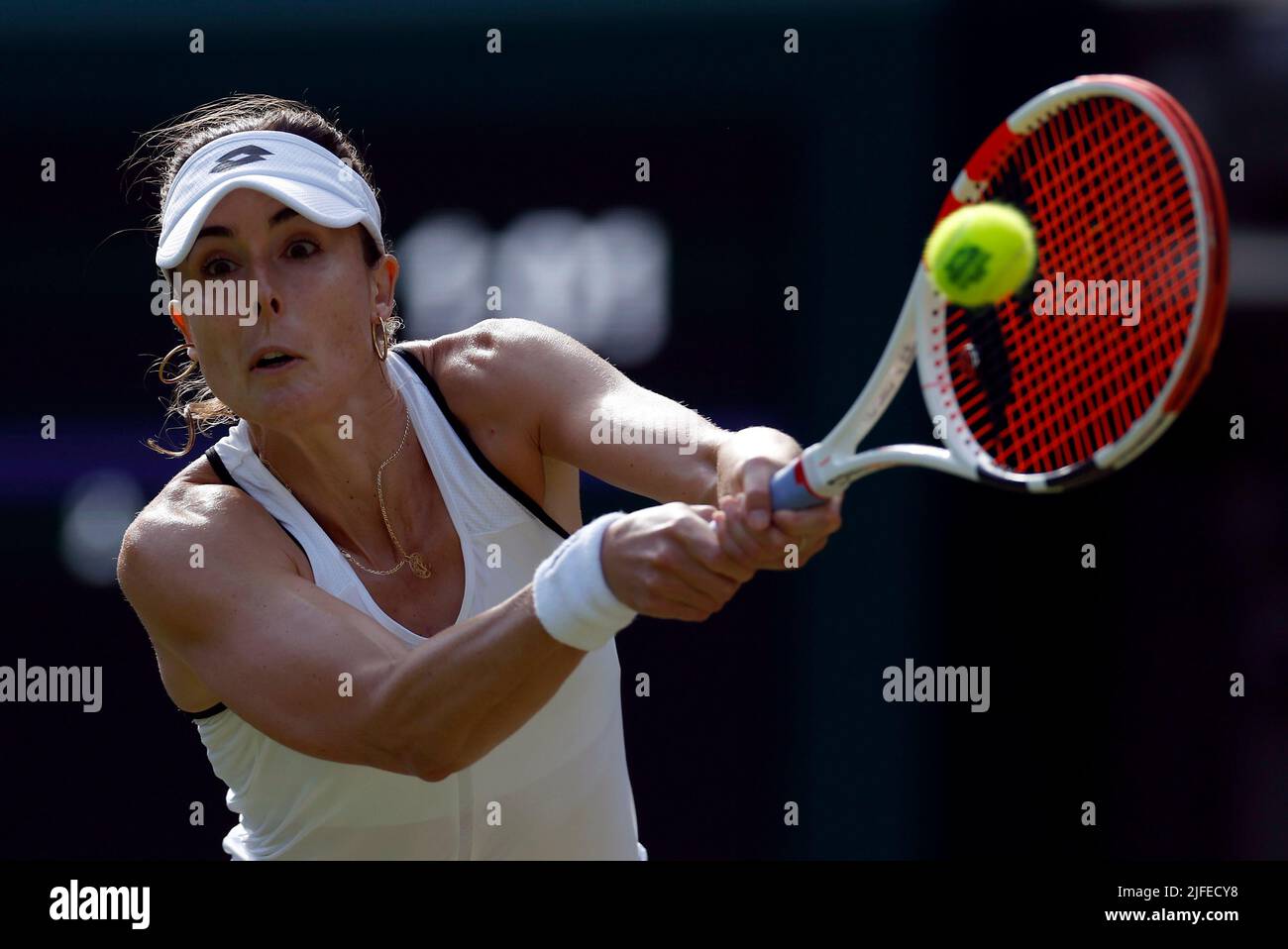 Alize in Aktion während ihres Matches im dritten Lauf der Damen gegen IGA Swiatek am