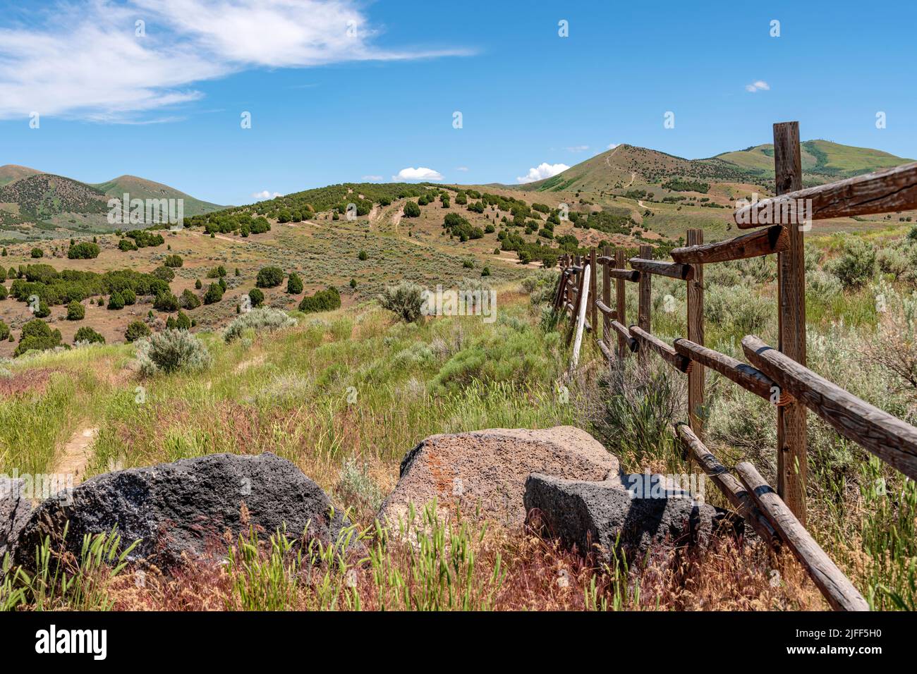 Hügelige Landschaft rund um die Stadt Pocatello Idaho Staat. Stockfoto