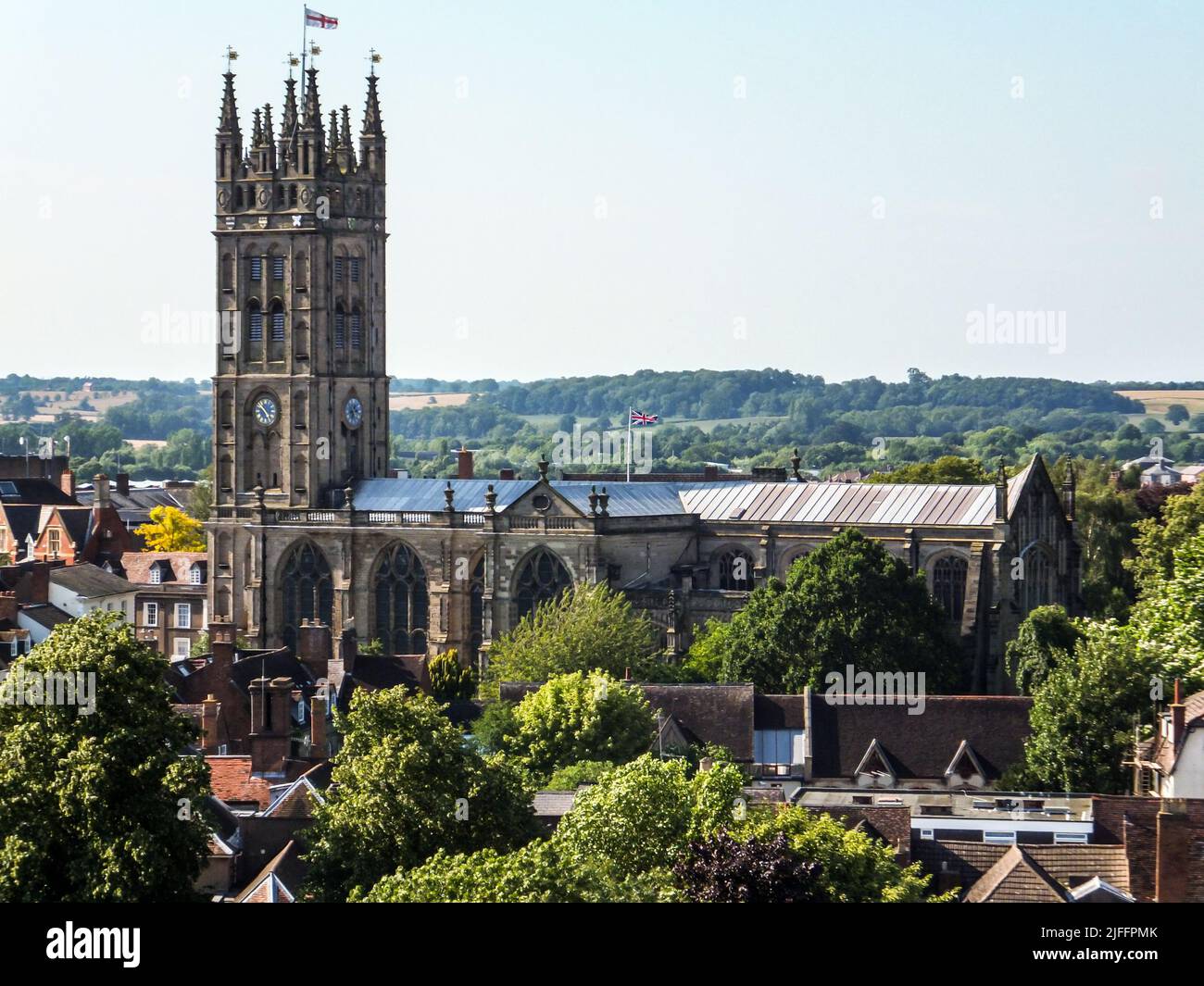 Die gotische Stiftskirche St. Mary aus dem Jahr 1704 in Warwick, Warwickshire, England, Großbritannien. Stockfoto