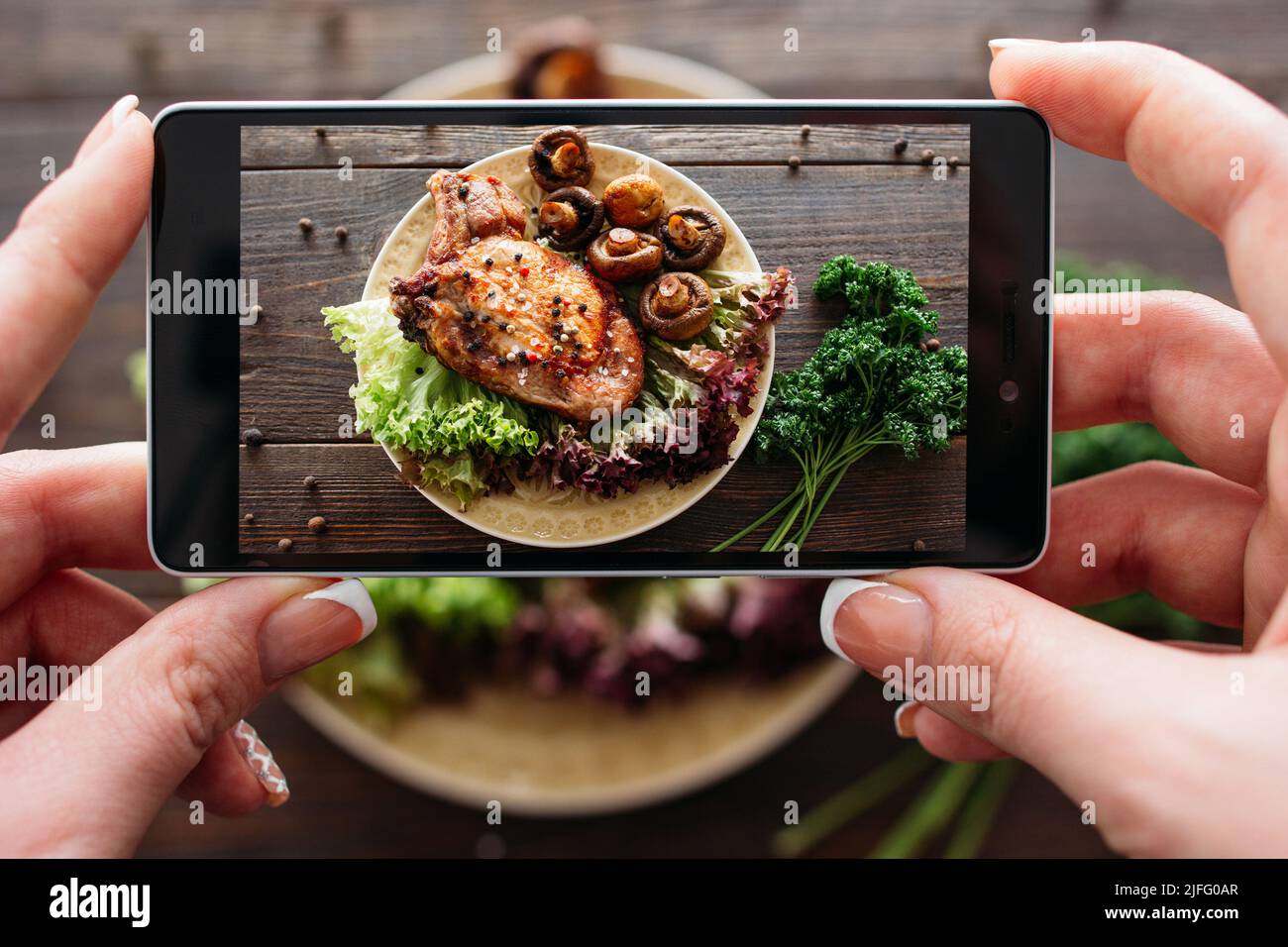 Schweinefleisch mit Gemüse. Food Foto für den Kunden Stockfoto