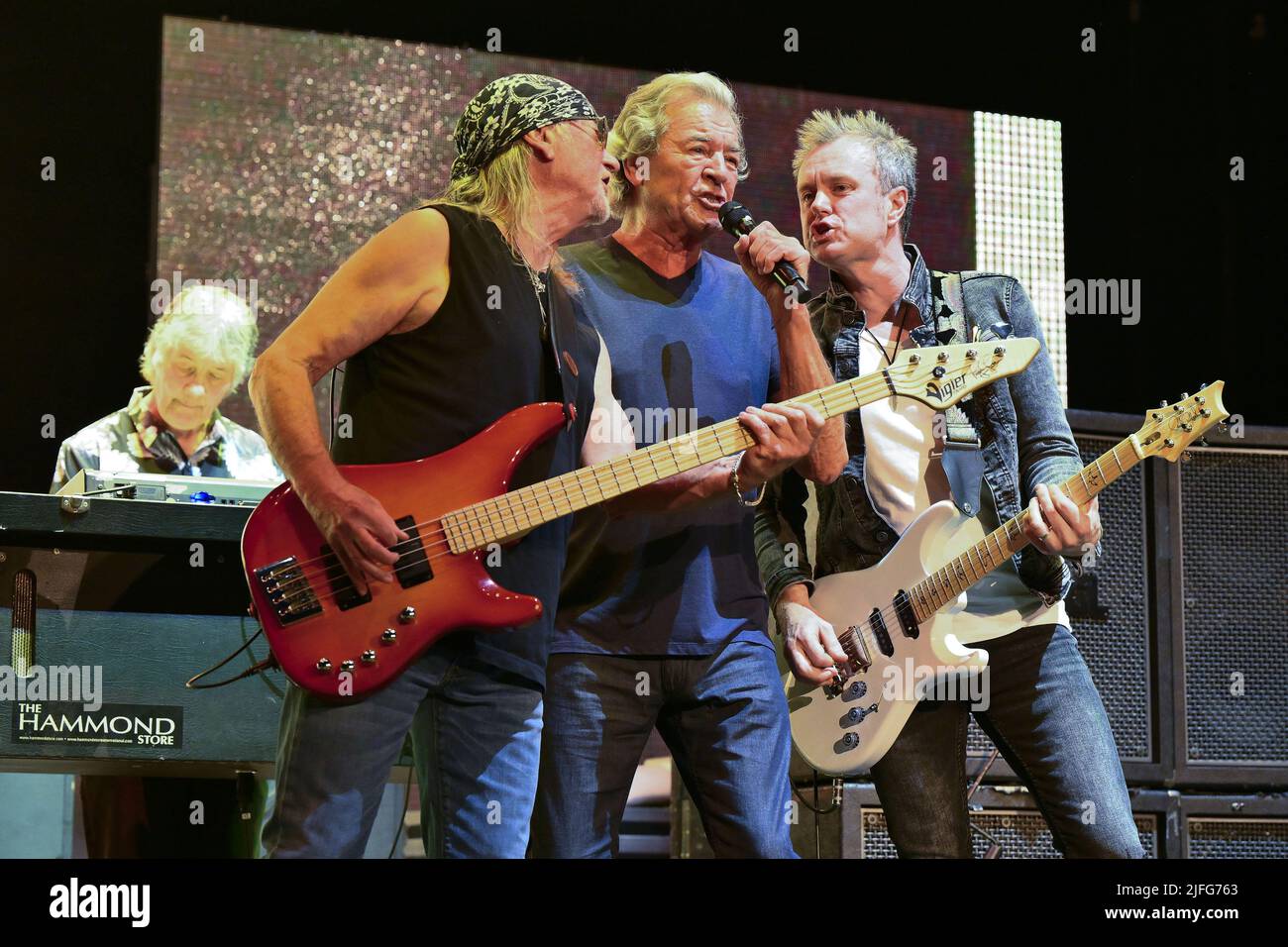 Ian Gillan, Roger Glover und Simon McBride von Deep Purple, während des Woosh! Tour, 2.. Juli, im Auditorium Parco della Musica, Rom, Italien Stockfoto